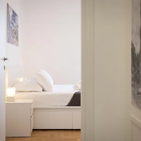Appartamento Colosseo Modern By In Roma