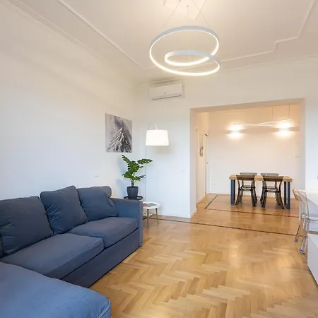 Apartment Colosseo Modern By In