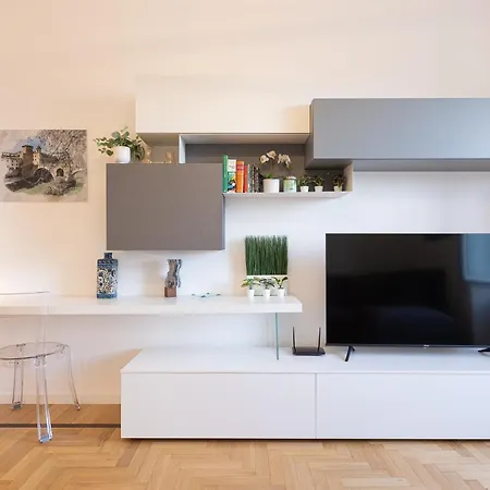 Colosseo Modern By In Apartment Rome