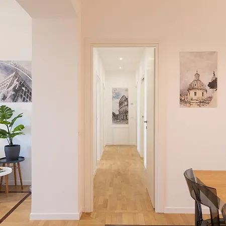 Colosseo Modern By In Apartment