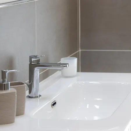Colosseo Modern By In Apartment *